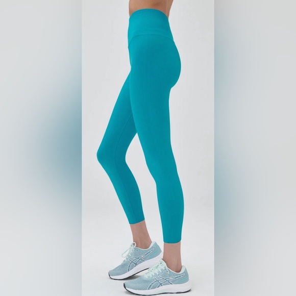 Spiritual Gangster Love Sculpt leggings NWT M/L - Picture 4 of 4